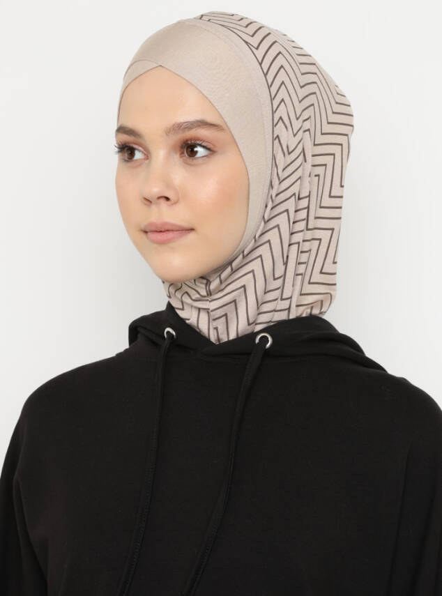 Zikzak Çizgili Çapraz Spor Bone - 18