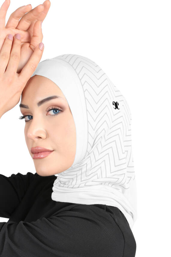 Zikzak Çizgili Çapraz Spor Bone - 24