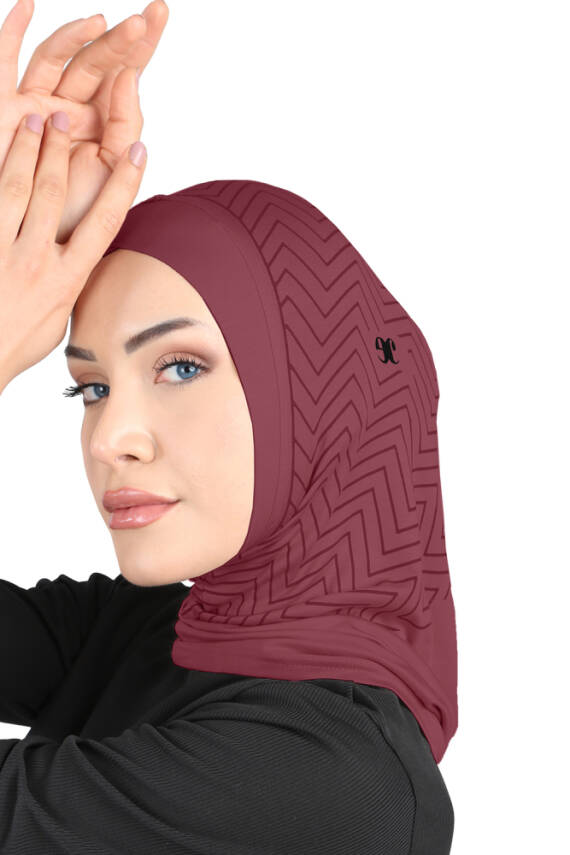 Zikzak Çizgili Çapraz Spor Bone - 48