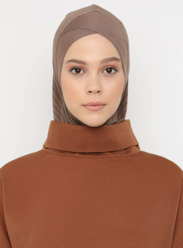 Zikzak Çizgili Spor Çapraz Bone - 14