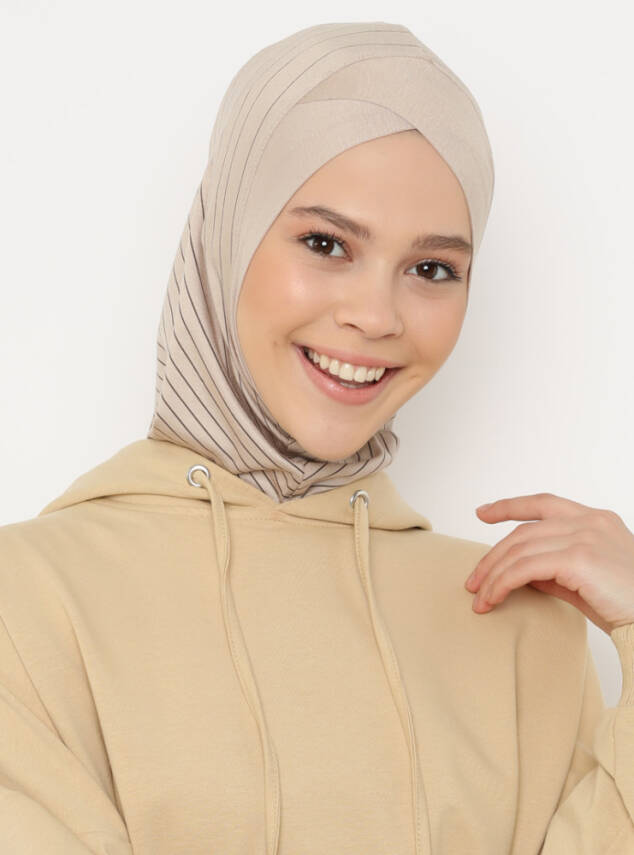 Zikzak Çizgili Spor Çapraz Bone - 18