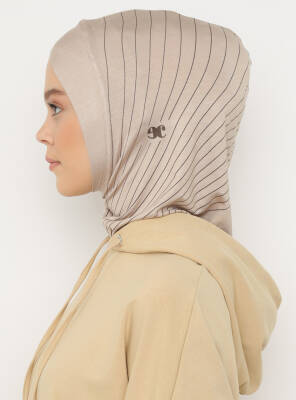 Zikzak Çizgili Spor Çapraz Bone - 20