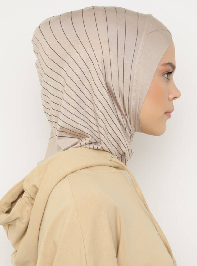 Zikzak Çizgili Spor Çapraz Bone - 21