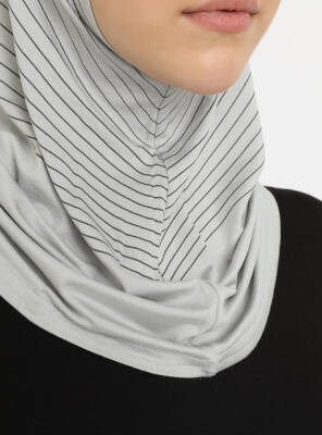 Zikzak Çizgili Spor Çapraz Bone - 27