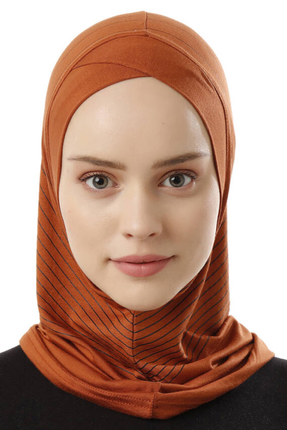 Zikzak Çizgili Spor Çapraz Bone - 45