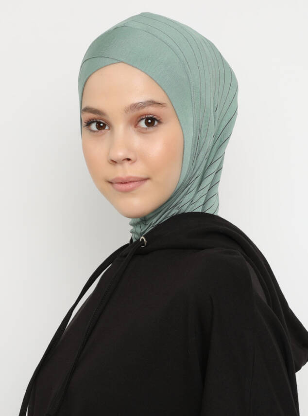 Zikzak Çizgili Spor Çapraz Bone - 56