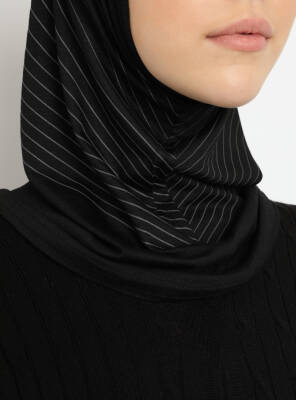 Zikzak Çizgili Spor Çapraz Bone - 69